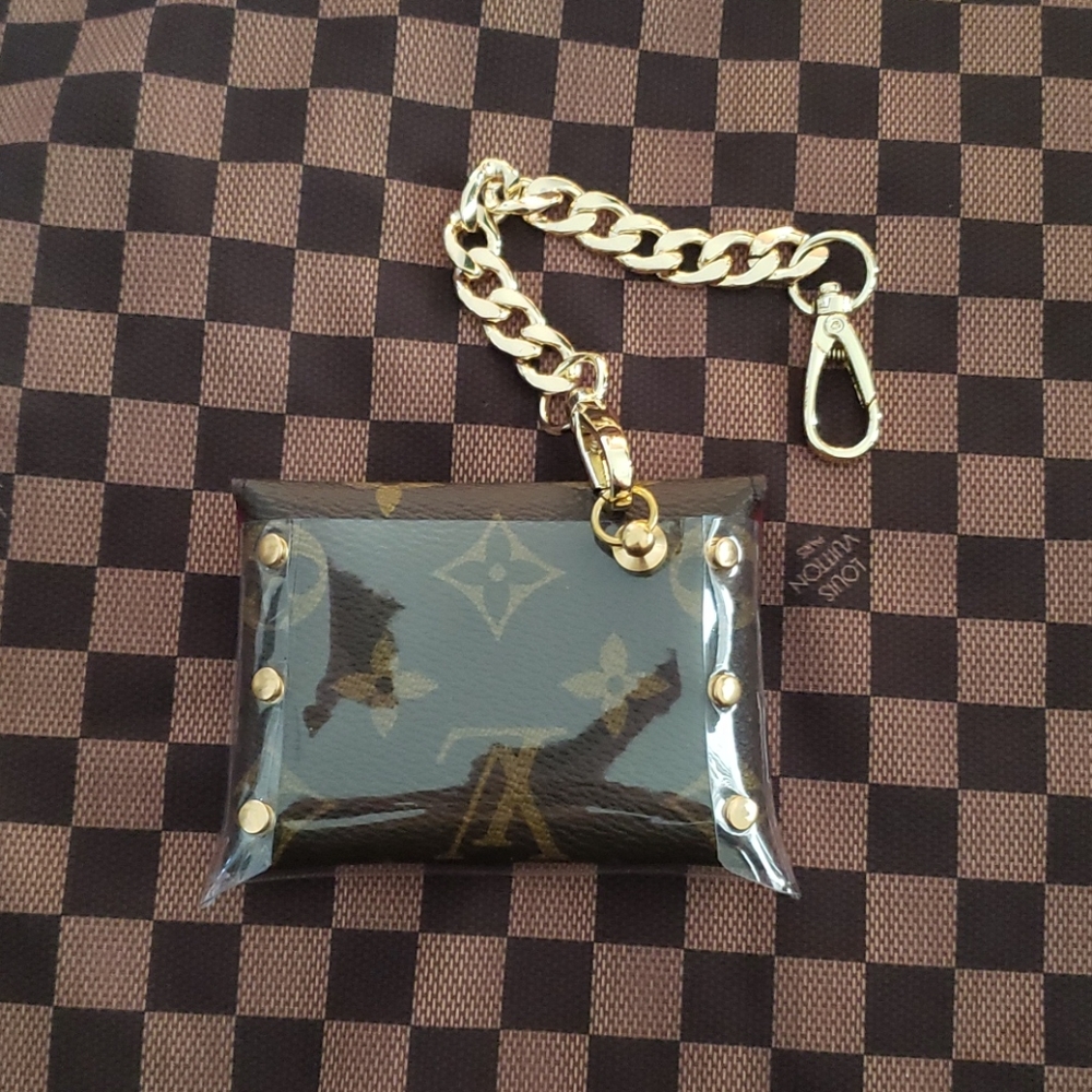 🚫SOLD🚫 Small Kirigami Wristlet Pochette - Picture 3 of 5